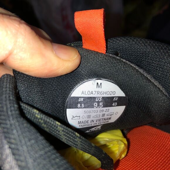 Altra Mens Size US 9.5 Black Gray Lone Peak 7 Trail Running Shoes Sneakers EU 43 - Picture 5 of 6